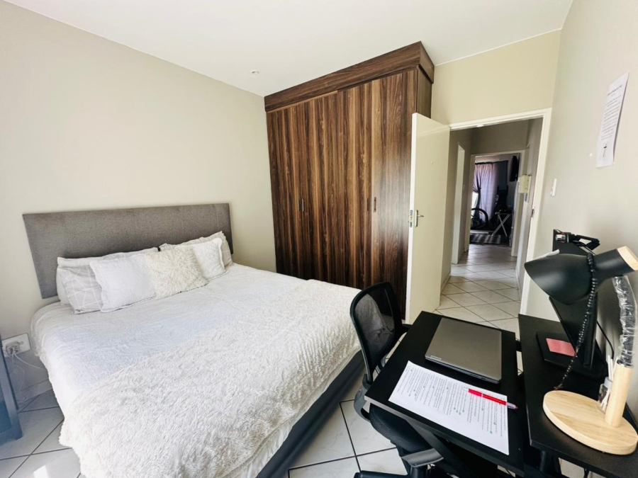 3 Bedroom Property for Sale in Gateway Manor North West